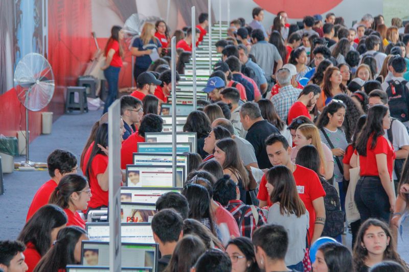 Feria de Postulaciones en Estacion Mapocho