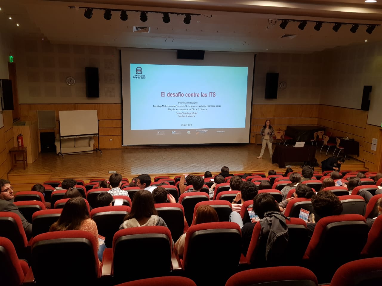 Unab Participa en Semana Vocacional del Colegio Alemán de Concepción - Charla de Tecnología Médica a 1° medios
