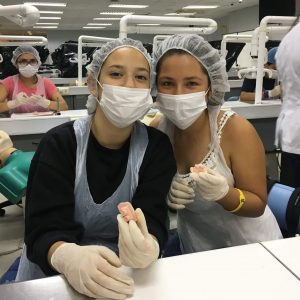 Escuela de Verano Odontología UNAB 2018