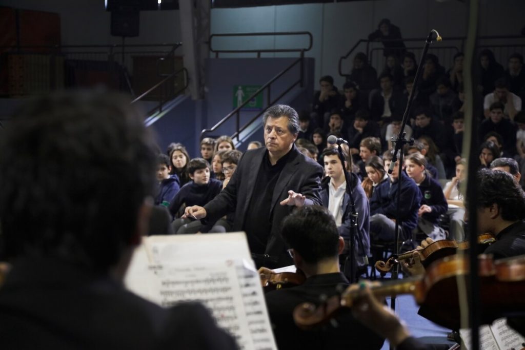 Camerata UNAB se presenta en The Newland School